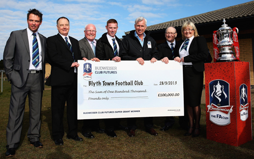Alan Pardew rewards Blyth Town