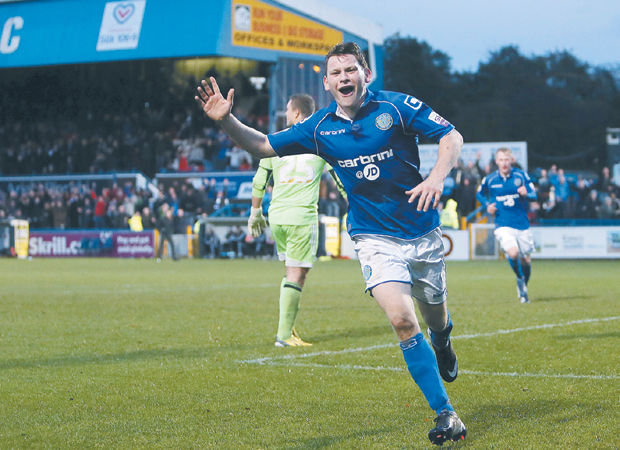 macclesfield-town-v-swindon-town-the-fa-cup-with-budweiser-first-round-09112013media-image-ltd-fa-accredited-premier-league-licence-no-pl1314p4462-football-league-licence-no-fl