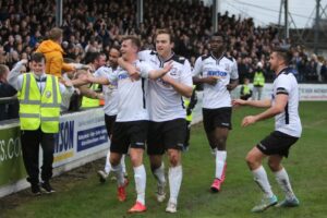 john-mills-celebration-1st-goal-2
