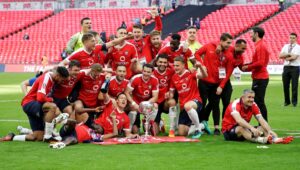 2017-05-21t174957z_138390597_mt1aci14796836_rtrmadp_3_soccer-englandfatrophy-final