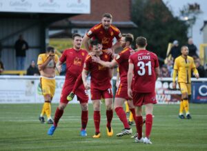 sufc1207-the-tranmere-players-congratulate-jennings-on-his-strike-su