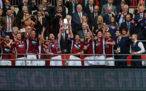 38707152574_3e8856cb8e_k