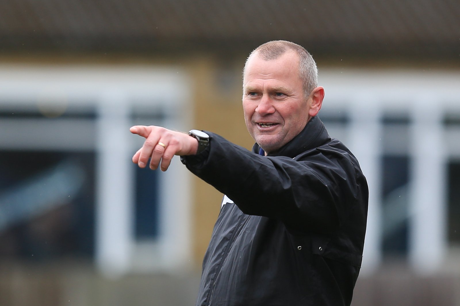 alan-dowson-manger-of-hampton-richmond-borough-grays_vs_hampton194