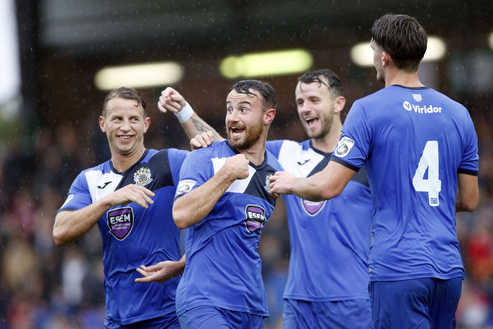 matty-warburton-celebrates-countys-second-goal-scfc-3-3-fcum_300917-001