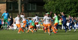 hampton-v-braintree-play-off-final-pens-060