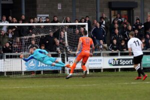 tom-murphy-scores-dartford-goal