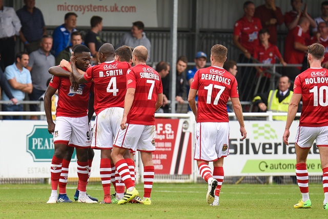 mike-fondop-wrexham-celebrates-2-eastleigh-v-wrexham-4