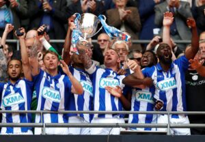 page-10-thatcham-fa-vase