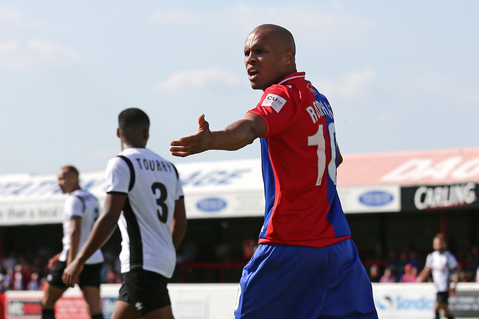 elliott-romain-dagenham-v-salford