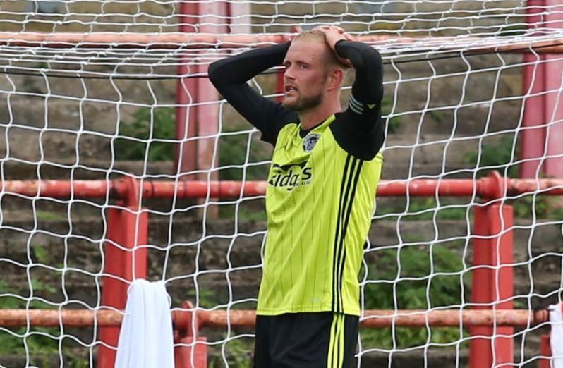 scott-rendell-wrexham-v-aldershot-e1543321364475