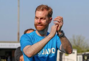 harrogate town simon weaver