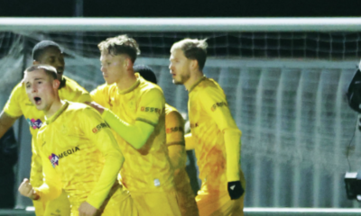 :Kai Jennings celebrates his goal for Sutton United