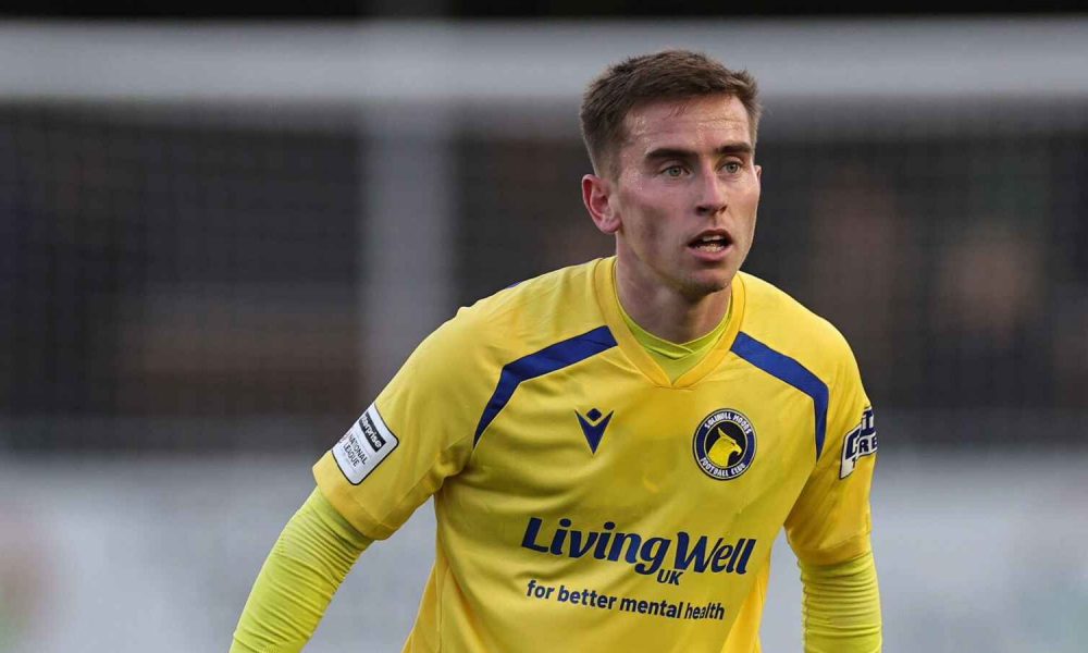 Joe Sbarra in action for Solihull Moors this season