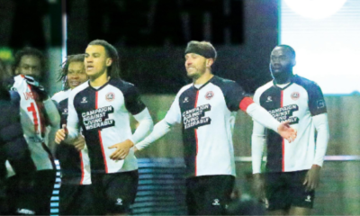 Maidenhead players celebrate with the bench following Matt Robinson’s last-minute winner