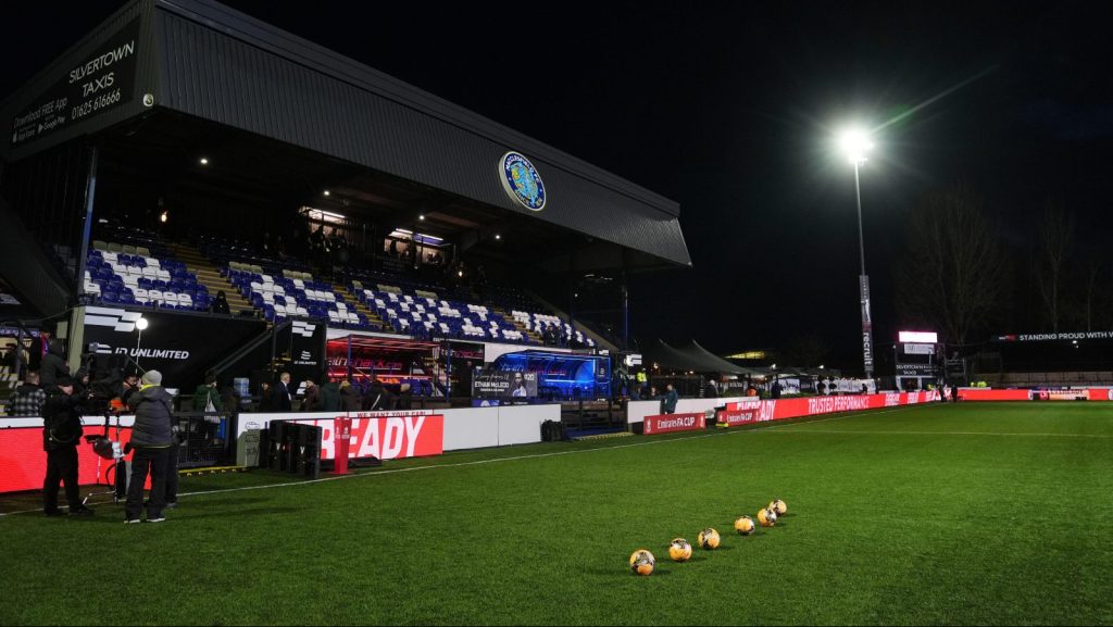 Brentford saw off a spirited Silkmen side at Moss Lane