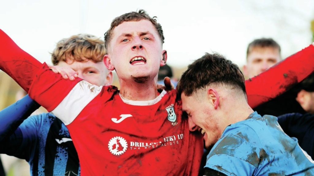 Hallen keeper Harry Thomas-Barker takes the acclaim