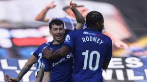 Rochdale maintain their advantage at the summit of the National League