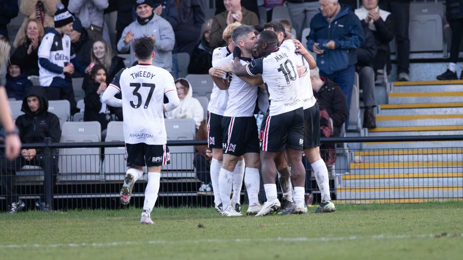 Darlington continue their fight for a play-off place this season