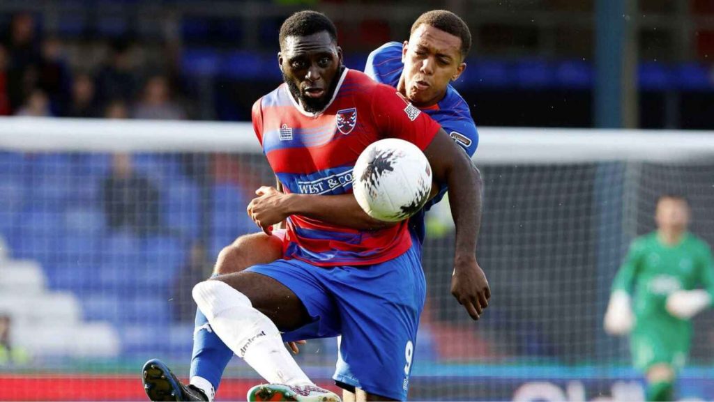 Inih Effiong in his Dagenham & Redbridge days.