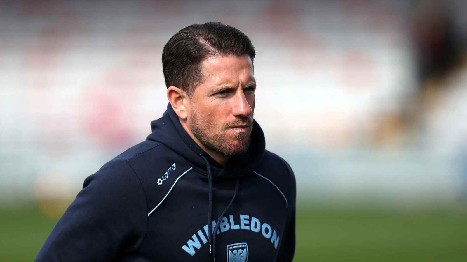 Sam Hutchinson brings vast Football League experience to Farnham Town.