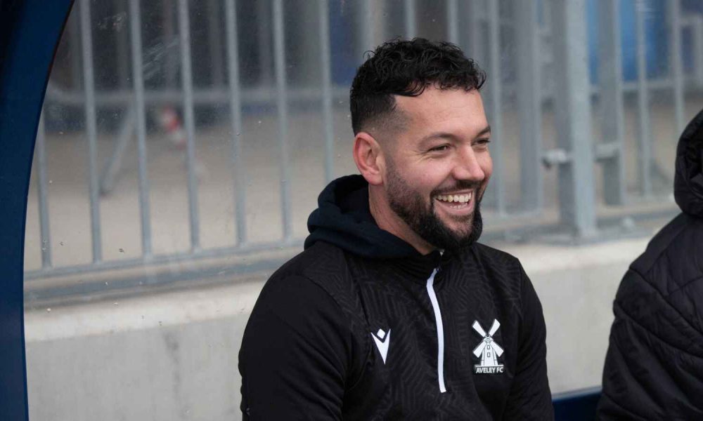 Brett Munyard has left Aveley to join Brentwood Town ahead of Saturday’s FA Cup clash.