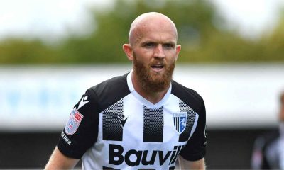 Jonny Williams has joined Eastleigh until the end of the season.