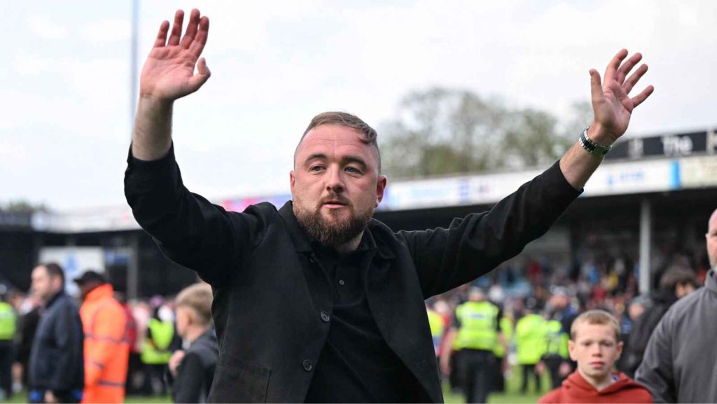 Calum McIntyre is back in the dugout with Southport after an eight-month break from football.