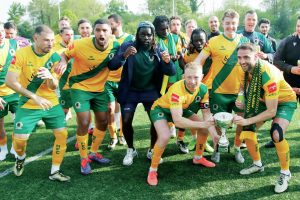 HAPPY DAYS: Horsham celebrate as Isthmian League champions and inset: Lee Wellings PICTURE: John Lines